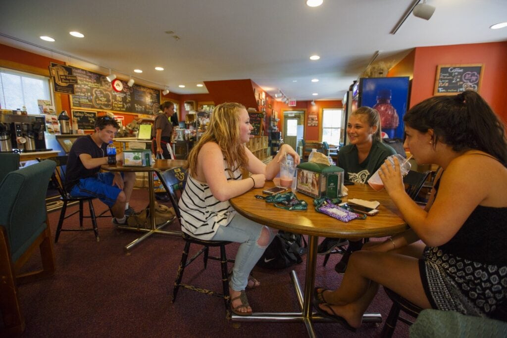 Students enjoy a meal on the Vermont State University Castleton campus.